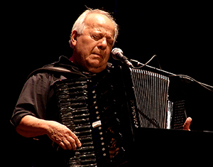 Shows de Célio Balona no streaming Minasplay